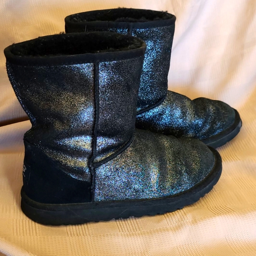Black Sparkle Uggs size 7 women's children's 5